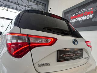 Toyota Yaris 2018 1.5 HYBRID Collection Bi-Tone-thumb-13