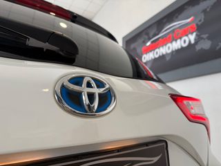Toyota Yaris 2018 1.5 HYBRID Collection Bi-Tone-thumb-14