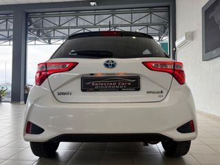 Toyota Yaris 2018 1.5 HYBRID Collection Bi-Tone-thumb-8