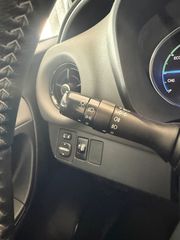 Toyota Yaris 2018 1.5 HYBRID Collection Bi-Tone-thumb-37
