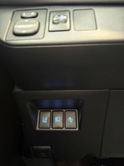 Toyota Yaris 2018 1.5 HYBRID Collection Bi-Tone-thumb-36