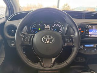 Toyota Yaris 2018 1.5 HYBRID Collection Bi-Tone-thumb-34
