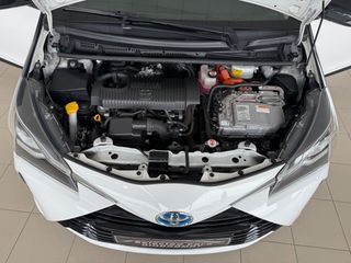 Toyota Yaris 2018 1.5 HYBRID Collection Bi-Tone-thumb-79