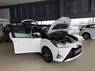 Toyota Yaris 2018 1.5 HYBRID Collection Bi-Tone-thumb-77