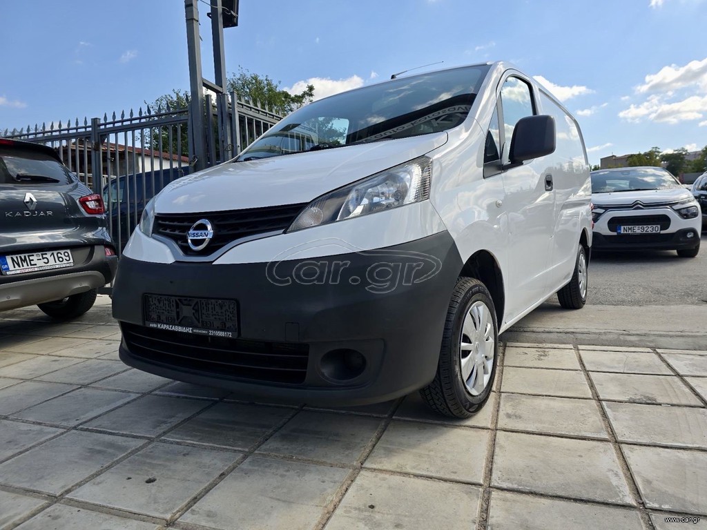 Nissan NV 200 2016