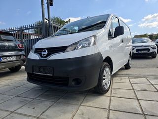 Nissan NV 200 2016