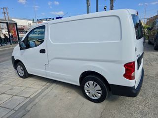 Nissan NV 200 2016-thumb-4