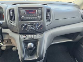 Nissan NV 200 2016-thumb-26