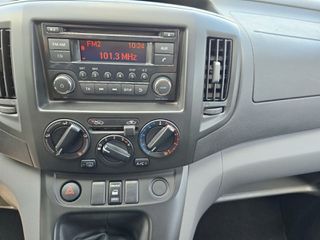 Nissan NV 200 2016-thumb-28