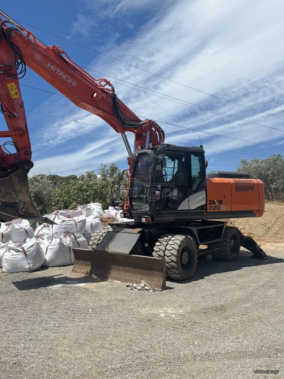 Εκσκαφέας Με Λάστιχα Hitachi 2017 Zaxis 220w-5B