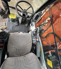 Εκσκαφέας Με Λάστιχα Hitachi 2017 Zaxis 220w-6