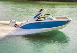 Sea Ray 2026 SDX 230 Outboard (New Model)