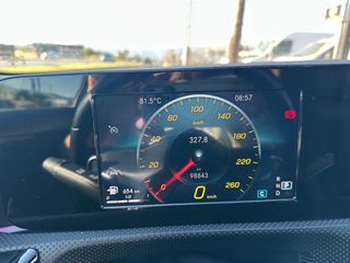 Mercedes-Benz A 180 2020 AMG LINE-thumb-17