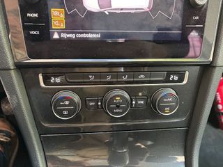 Volkswagen Golf 2019 1.6 TDI-thumb-18