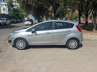 Ford Fiesta 2017-thumb-5