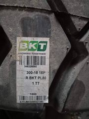 300-15 CLARK BKT PL801 18PR-thumb-2