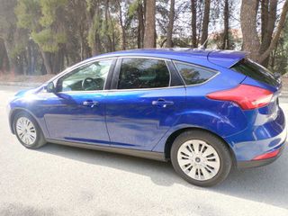 Ford Focus 2018-thumb-3