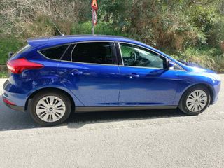 Ford Focus 2018-thumb-7