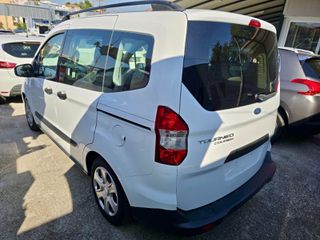Ford Tourneo Courier 2016-thumb-2