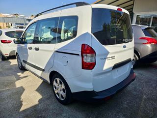 Ford Tourneo Courier 2016-thumb-3