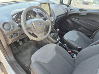 Ford Tourneo Courier 2016-thumb-12