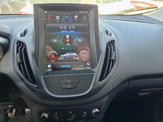 Ford Tourneo Courier 2016-thumb-15