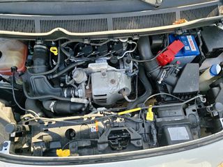Ford Tourneo Courier 2016-thumb-21