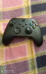 Xbox wireless controller + 6* AA energizer των 2000mAh αχρησιμοποίητες σχεδόν