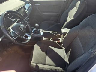 Renault Captur 2022-thumb-12