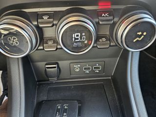 Renault Captur 2022-thumb-18