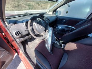 Nissan Note 2008-thumb-1