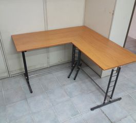 Σετ Τραπέζι Γωνιακό και Τετράγωνο