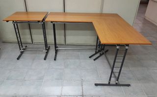 Σετ Τραπέζι Γωνιακό και Τετράγωνο