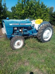 Tractor Ford 1975 3000