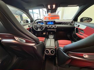 Mercedes-Benz A 35 AMG 2023 FACELIFT 4 MATIC-thumb-13