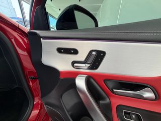 Mercedes-Benz A 35 AMG 2023 FACELIFT 4 MATIC-thumb-17