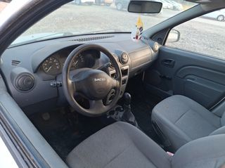 Dacia Logan Pick-Up 2010-thumb-11