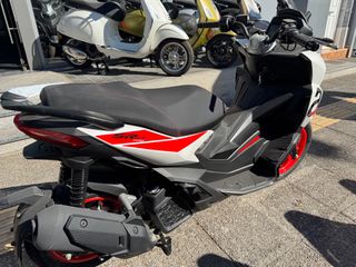 Aprilia SR GT 200 2026 SPORT E5+-thumb-9
