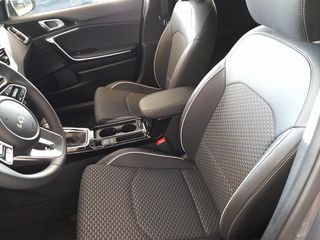 Kia XCeed 2026 (MY26) 1.0 115HP 7DCT PLATINUM 48V-thumb-6