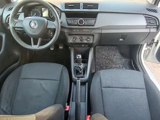 Skoda Fabia 2019-thumb-11