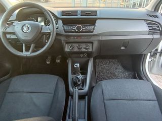 Skoda Fabia 2019-thumb-12