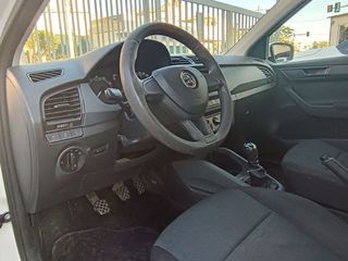 Skoda Fabia 2019-thumb-14