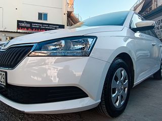 Skoda Fabia 2019-thumb-2