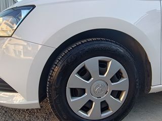 Skoda Fabia 2019-thumb-10
