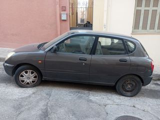 Daihatsu Sirion 2000