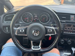 Volkswagen Golf 2018 2.0 TSI DSG BMT GTI-thumb-9