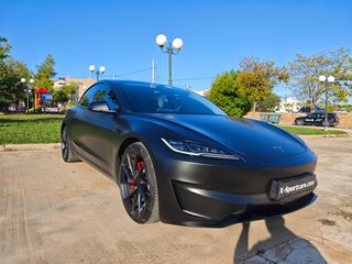 Tesla Model 3 2024 PERFORMANCE-thumb-2