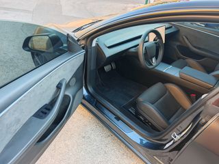 Tesla Model 3 2024 PERFORMANCE-thumb-13