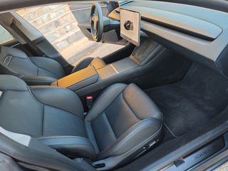 Tesla Model 3 2024 PERFORMANCE-thumb-31