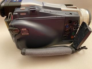 Βιντεοκαμέρα Sony DCR-TRV25E-thumb-2